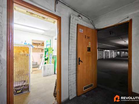 коммерческая по адресу Ларисы Руденко ул., 6-А
