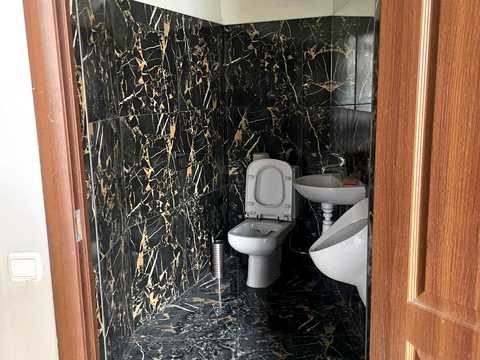 коммерческая по адресу Волынская ул., 1