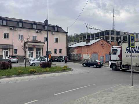коммерческая по адресу Волынская ул., 1