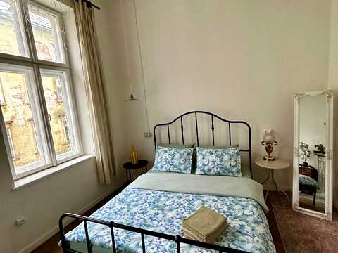 квартира за адресою Театральна вул., 26
