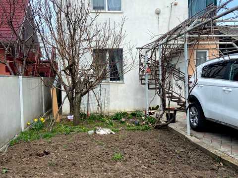 дом по адресу Молодіжна ул.
