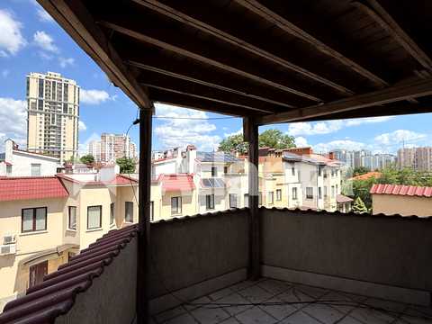 будинок за адресою Педагогічна вул.