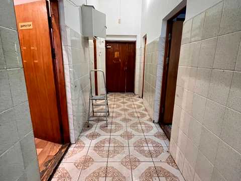 комерційна за адресою Тролейбусна вул., 7