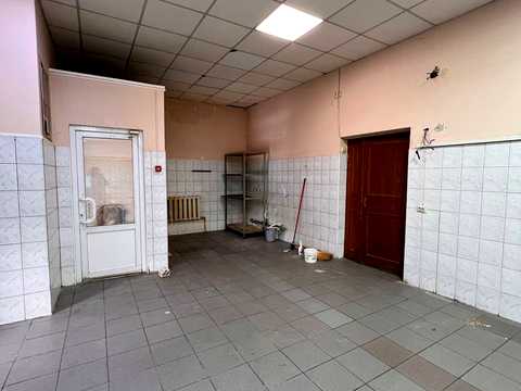 комерційна за адресою Тролейбусна вул., 7