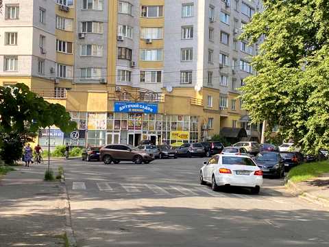 комерційна за адресою Гетьмана Кирила Розумовського вул. (Миколи Краснова), 17