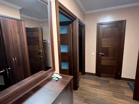 квартира за адресою Гетьмана Івана Мазепи вул. (Топольна), 2-Б