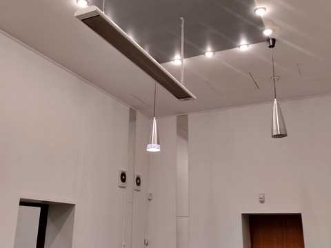комерційна за адресою Хмельницька вул., 10