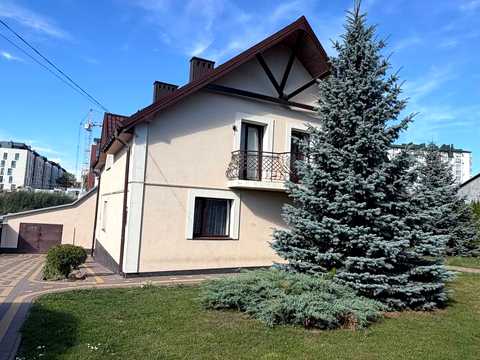 коммерческая по адресу Богдана Хмельницького ул., 5