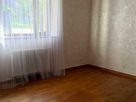 коммерческая по адресу Богдана Хмельницького ул., 5