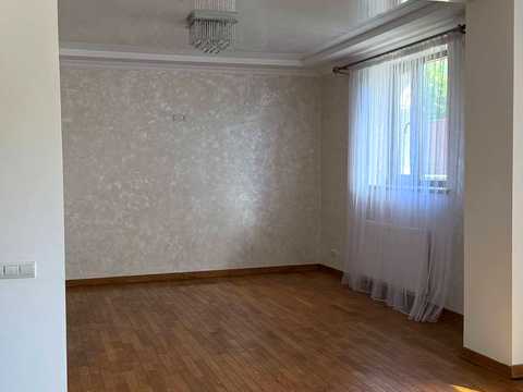 коммерческая по адресу Богдана Хмельницького ул., 5