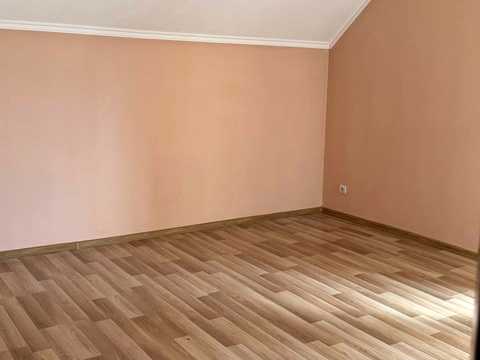 коммерческая по адресу Богдана Хмельницького ул., 5