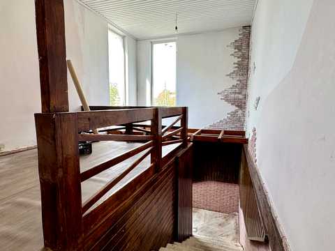 комерційна за адресою Хотинська вул., 4д
