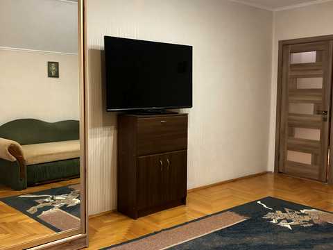 будинок за адресою Дмитра Яворницького вул., 4