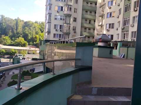 комерційна за адресою Генерала Шаповала вул. (Механізаторів), 2б