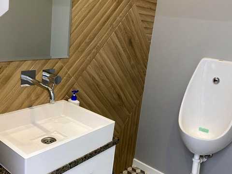комерційна за адресою Джона Маккейна вул. (Івана Кудрі), 7