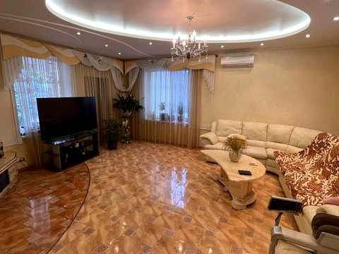 будинок за адресою 28-ма Лінія вул., 18