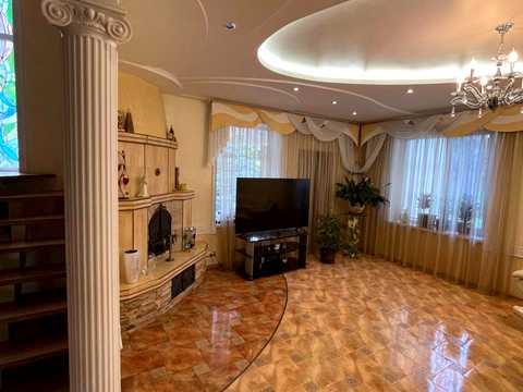 будинок за адресою 28-ма Лінія вул., 18