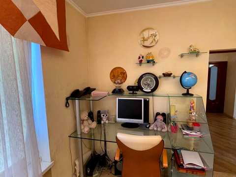 будинок за адресою 28-ма Лінія вул., 18