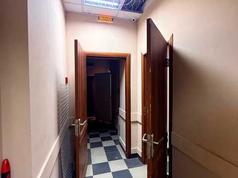 комерційна за адресою Романа Шухевича вул. (Курчатова), 1-В