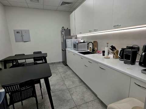 коммерческая по адресу Жилянская ул., 75