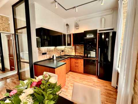 квартира за адресою Басейна вул., 3