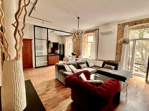 квартира за адресою Басейна вул., 3