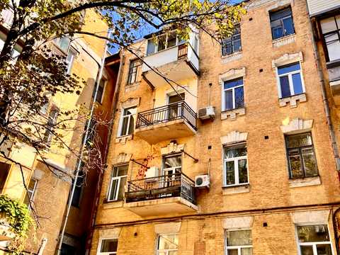 квартира за адресою Басейна вул., 3