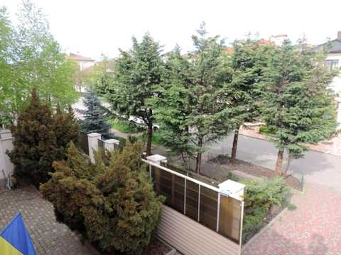 будинок за адресою смт. Таїрове, Курортна вулиця