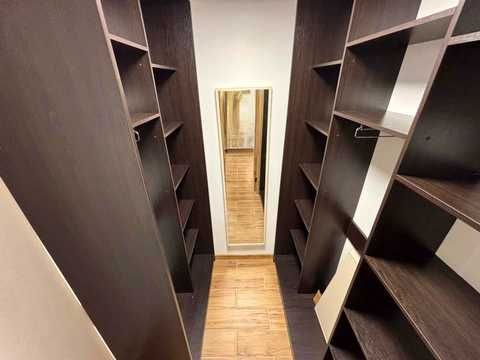 квартира по адресу Микулинецкая ул., (Будинок 6)