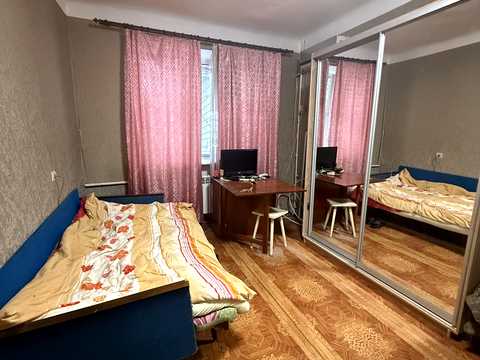 квартира за адресою Богдана Хмельницького вул., 1