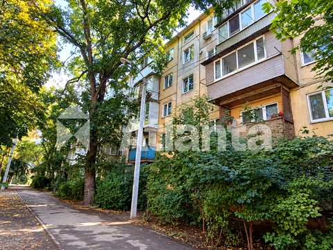 квартира за адресою Космонавтів вул., 30