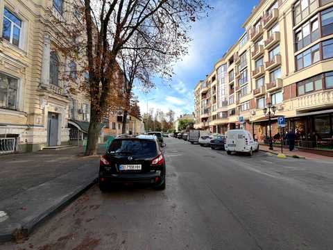 квартира за адресою Полтава, Стрітенська вул. (Комсомольська), 22