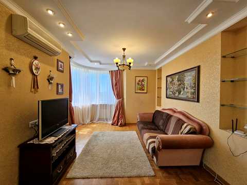 квартира за адресою Верховинна вул., 35