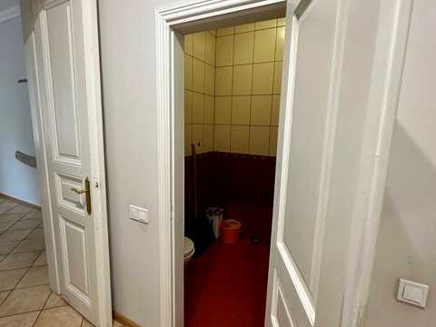 комерційна за адресою Львів, Героїв УПА вул., 37