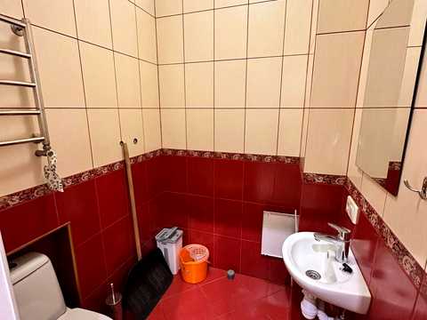 комерційна за адресою Львів, Героїв УПА вул., 37