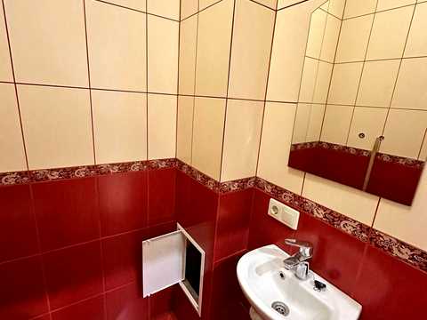 комерційна за адресою Львів, Героїв УПА вул., 37