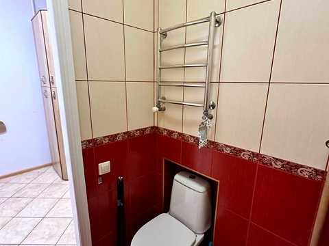комерційна за адресою Львів, Героїв УПА вул., 37