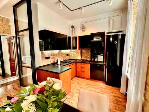 квартира за адресою Басейна вул., 3