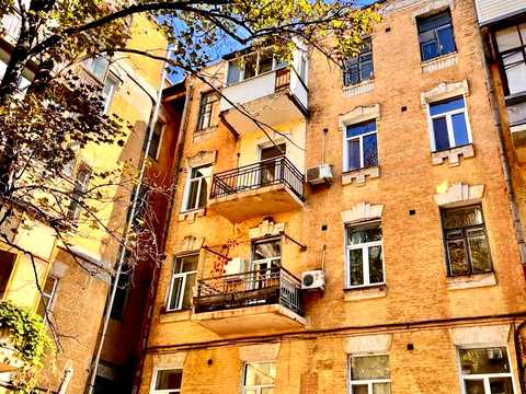 квартира за адресою Басейна вул., 3