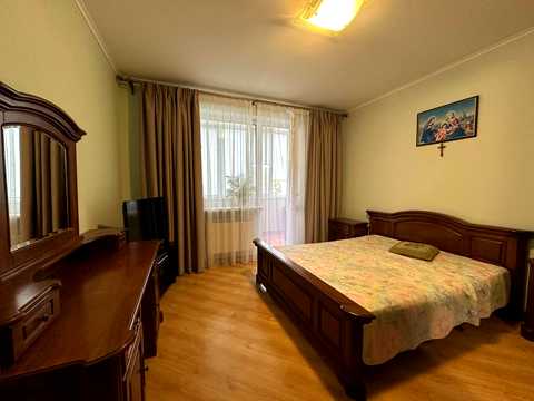 квартира за адресою Степана Бандери вул., 10-В