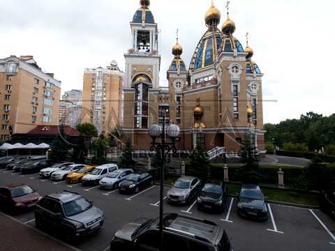 комерційна за адресою Володимира Івасюка просп. (Героїв Сталінграду), 3