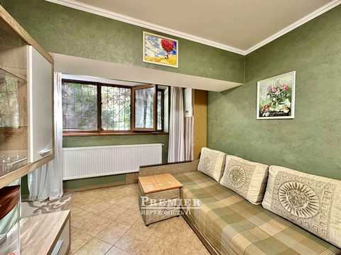 квартира за адресою Зоопаркова вул., 9