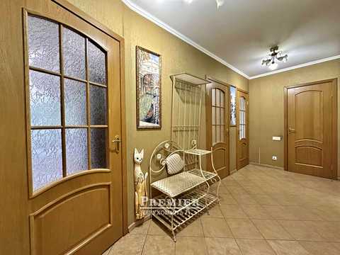 квартира за адресою Зоопаркова вул., 9