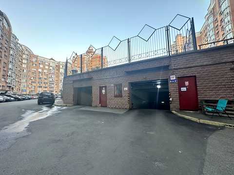 комерційна за адресою Володимира Івасюка просп. (Героїв Сталінграду), 8