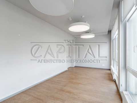 комерційна за адресою Спаська вул., 5