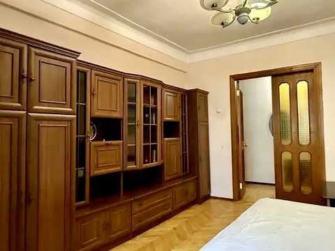 квартира за адресою Велика Васильківська вул. (Червоноармійська), 132