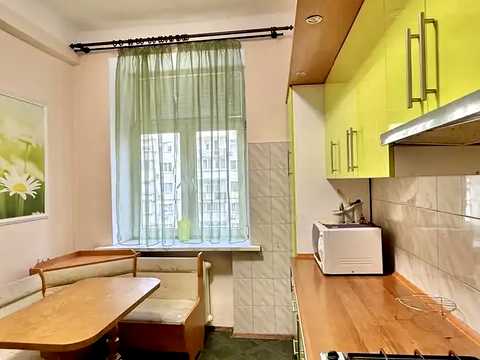 квартира за адресою Велика Васильківська вул. (Червоноармійська), 132
