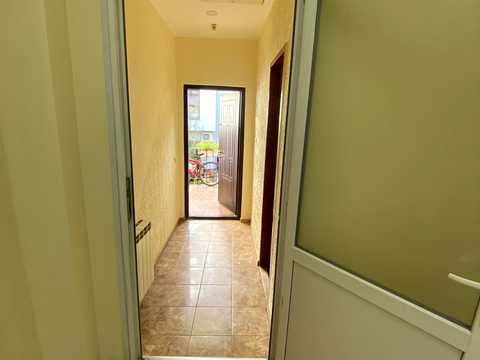 комерційна за адресою Шандора Петефі пл., 5