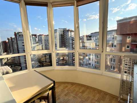 квартира за адресою Василя Симоненка вул., 5
