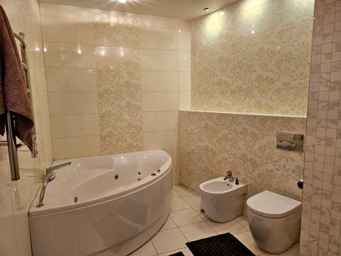 квартира за адресою Королеви Єлизавети ІІ вул. (Глинки), 2